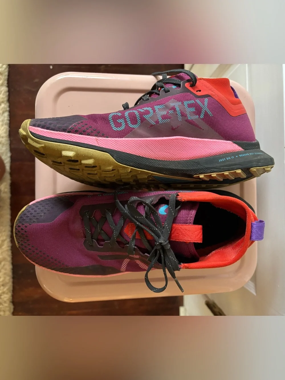 Nike Women’s GORE-TEX Magenta Pink Trail Running Shoes - Picture 1 of 6